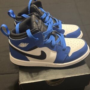 Nike Kids' Sneakers - Blue and White